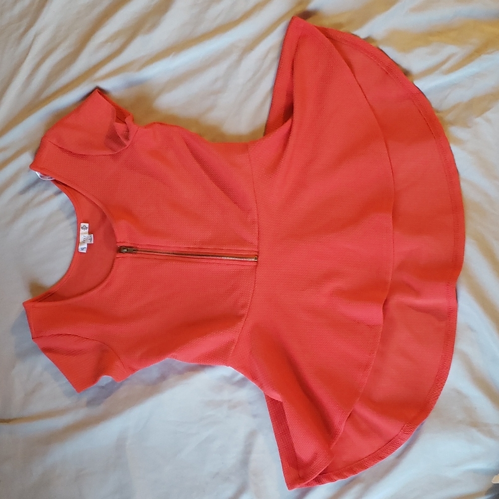 Woman's‎ coral blouse L